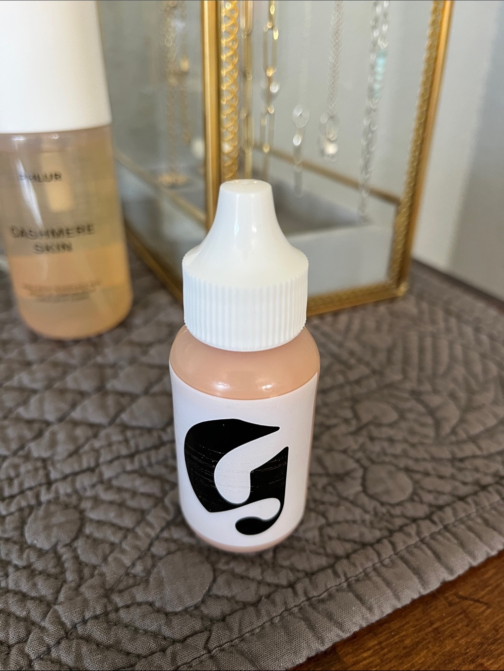 Glossier Perfecting Skin Tint - G10 (light- medium skin tones) Great!